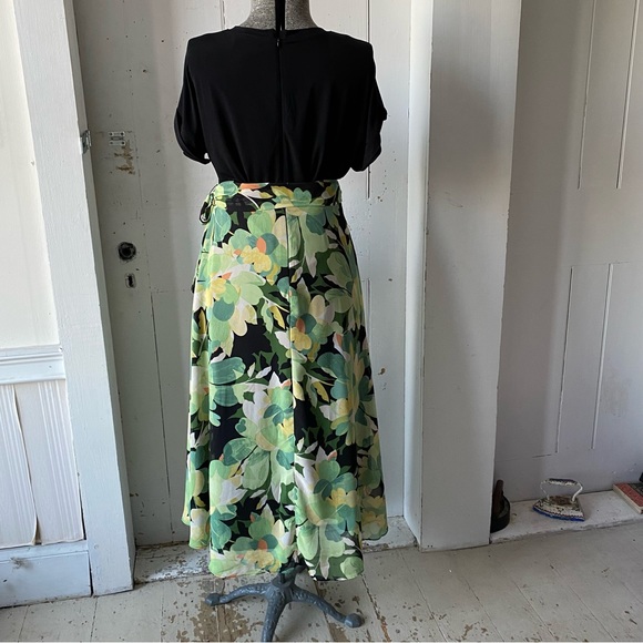 Donna Morgan Midi Maxi Sheer Floral Print Dress - Picture 9 of 9